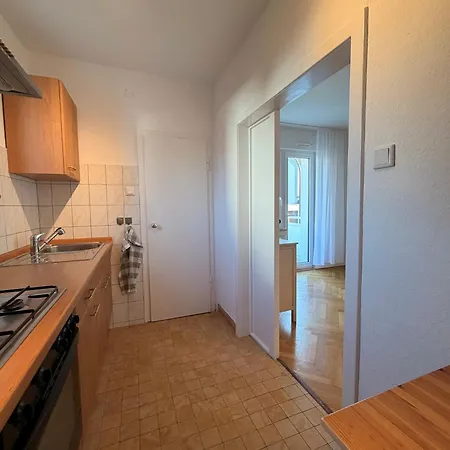 Voll Ausgestattete Gemuetliche Im Recklinghaeuser Nordviertel - Fuer Monteure, Geschaeftsreisende, Praktikanten Oder Als Uebergangsloesung Апартаменты *